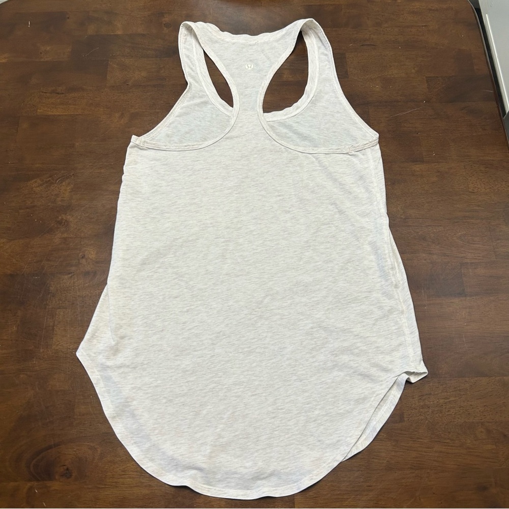 Lululemon Yogi Racerback Tank Top in Heathered Angel White Cream Size 0 - Picture 5 of 11